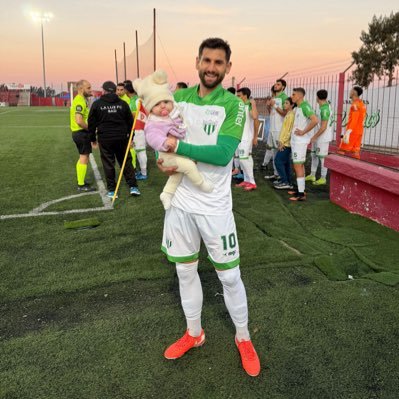 Jugador de futbol Ex: Nacional 🇺🇾, Juventud, Tanque Sisley, Cerro Largo,Cerrito,All Boys 🇦🇷,San Marcos de Arica 🇨🇱, Antigua GFC 🇬🇹, I.A.S.A.Act: La luz
