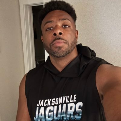 #StayCalmDuval #WeAre Wilhelmina model/actor. Emcee. Co-Founder of H.E.A.D On Youth Impact, a Non-Profit helping children in hospitals.