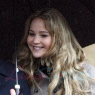 girloninternets's profile picture. 