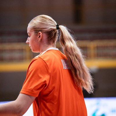 Dorka Juhasz athlete profile head shot