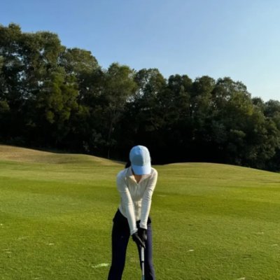 Hello, I'm a girl from Singapore who loves golf and running. Nice to meet you all!