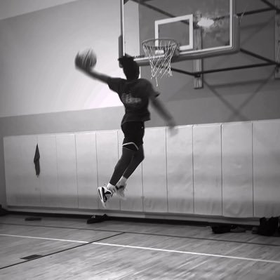 6’2 height, 185 weight,class of 2024 , point and shooting guard . Energy player , great scorer and avgerage 15 5rb 6assists cell - 404-482-4134, played varsity,