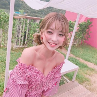 uPB9WvFzTX05iL's profile picture. 