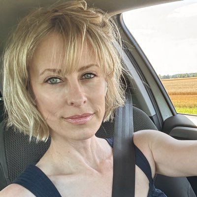 Why I'm leaving Canada & choosing Russia • Также, как я учу Русский; есть веселье и я обожаю твоя язык • September 2025 to Moscow, where PR papers await.