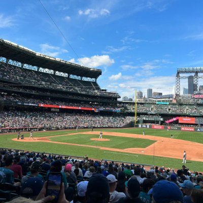 Baseball fan ⚾️, swimming enthusiast 🏊♂️, golf lover ⛳️, skiing fan 🏂 — enjoy
There will be no rainbow without wind and rain. 🌦️🌈✨
No Gift Card ❌ No Porn🔞