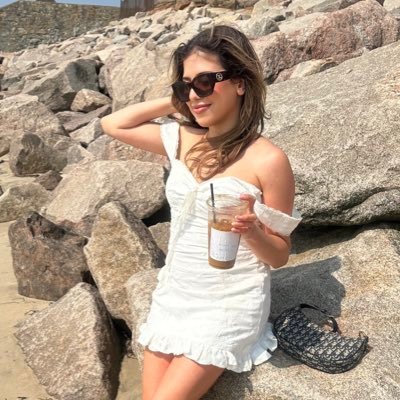 Obsessed with skincare and reality tv. I post outfits on IG: stylecontext. All views my own.