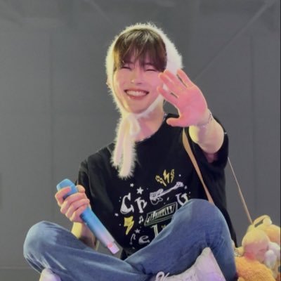 I make this account because of Sung Hanbin ā¤ļø I love everything about him š„¹ #SUNGHANBIN #ZEROBASEONE #ZEROSE #ALLIN