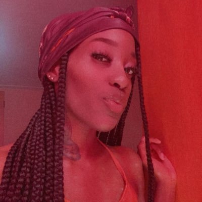 neshteeee1's profile picture. MsNeshteeeTOYOU | IG: Wilnesha1_ | Snapchat: neshteee1 | SIUC