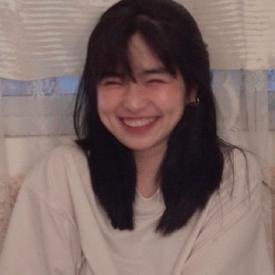 Naominanap's profile picture. Hidup akan lebih indah saat kita berhenti membandingkan diri dengan orang lain 🎭🌻 dan mulai menghargai setiap langkah kita sendiri