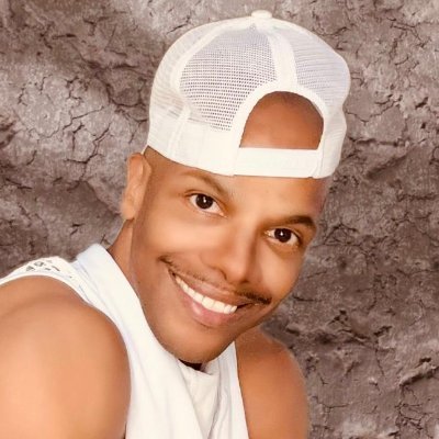curusm's profile picture. Singer / Author / Performer