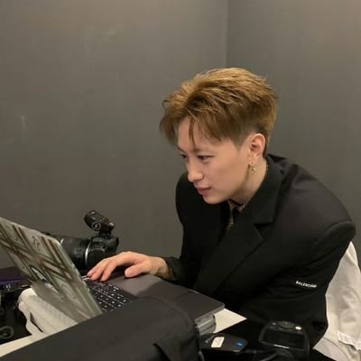 Z2TJXxyuah27713's profile picture. 