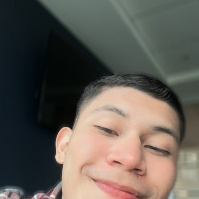 josuuu025's profile picture. 