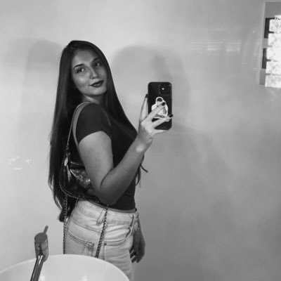 lulionello's profile picture. 20y