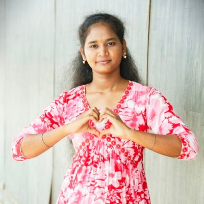 ParkaviAmul's profile picture. ◉ Actress ⚡

♡ ParkaviAmul💗

#ParkaviAmul