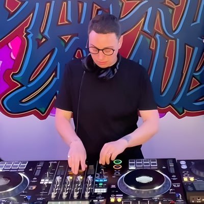 Music nerd & part-time DJ. Tiny dog CEO. Making noise, losing keys, adulting?