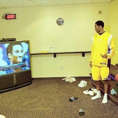 Journalist for the Los Angeles Lakers, Philadelphia Eagles and Chelsea FC🇭🇳