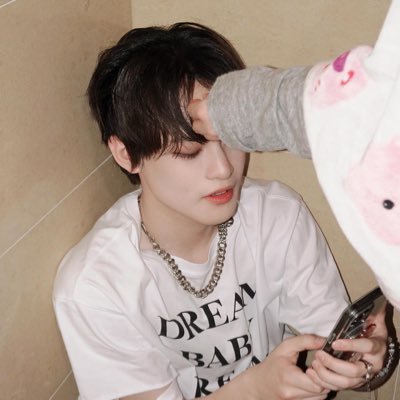 cheewing9um's profile picture. fan acc #천러 #RIIZE ㅡ a yapper sometimes