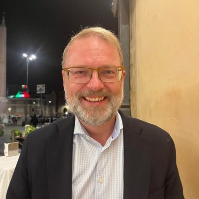Associate Partner Diplomat Communications. Fil dr, tidigare forskningsminister. Ordf Ericastiftelsen, led Kunskapsskolan, led fakultetsråd KTH. Twittrar privat
