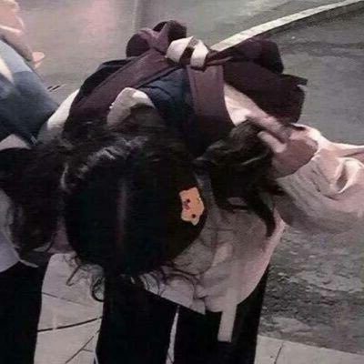 Vou4vD17s4NPU9's profile picture. 