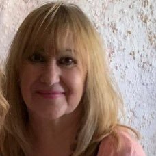 Lecturer/Trainer/Stress Management Consultant/Crystal Therapist/Chiromancer - desires independence for Scotland. Personal ethos: Live, love and be happy!!