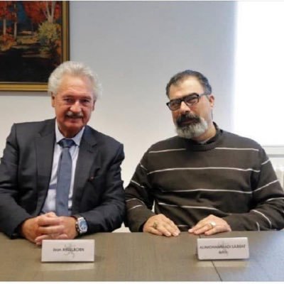 درویش گنابادی ، زندانی عقیدتی و سیاسی سابق ،کنشکر سیاسی ، فعال حقوق بشر و حقوق پناهندگان ، رئيس کمیته ملی و عضو هیئت مدیره جبهه احیای قانون و حاکمیت ملی ایران