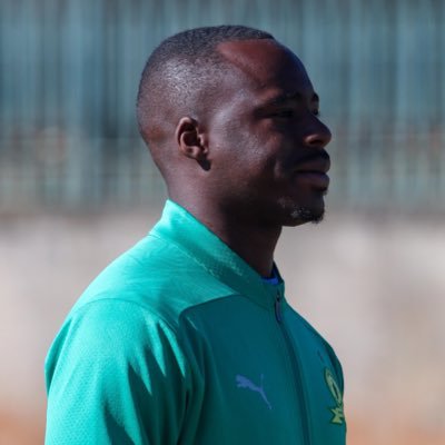 Football Coach ⚽️👆🏾🏆|| Passionate about maximizing human potential and obsessed with player-centricity. In a perpetual state of discomfort.