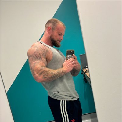 mikeymaddox7's profile picture. arsenal⚪️🔴