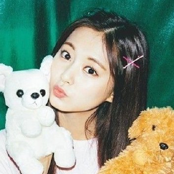 ziyoummi's profile picture. love is them
