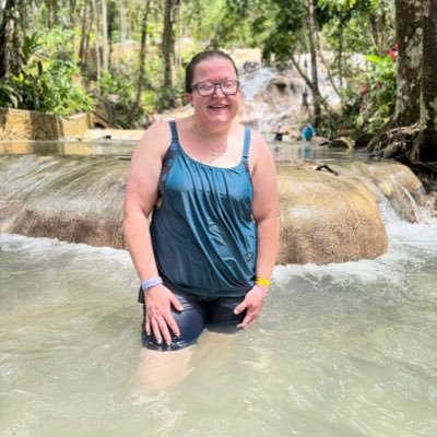 aimagna93's profile picture. Instagram: @ameals93 | Tumblr: @aimagna93