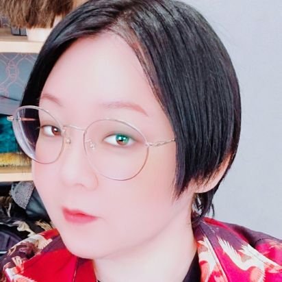 成人済♀30代。趣味と私生活が混ざってるアカウントです✿多趣味・モノ作り・イラスト・デザイン・カメラ📷コスプレ・ハンディキャップを持ちながらもいろんなことに挑戦中！フリーランス準備中…。就労支援中、精神障害3級