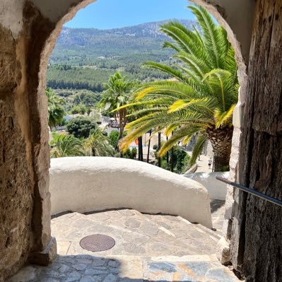 RrrobertB's profile picture. 