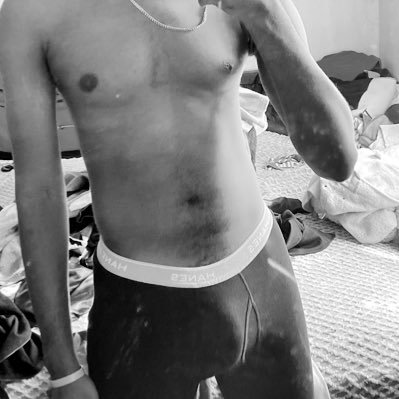 * Jamaican 🇯🇲 * Verse Top 🔝 * Love to give head 👄😋 * Let’s see what here is all about also soon start posting also DMs are open to all don’t be shy