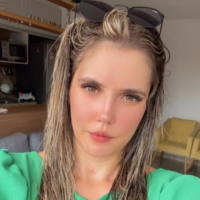 Gabi_neryreis's profile picture. ♌🏳️‍🌈 One day you'll leave this world behind, so live a life you will remember 🍃🎶