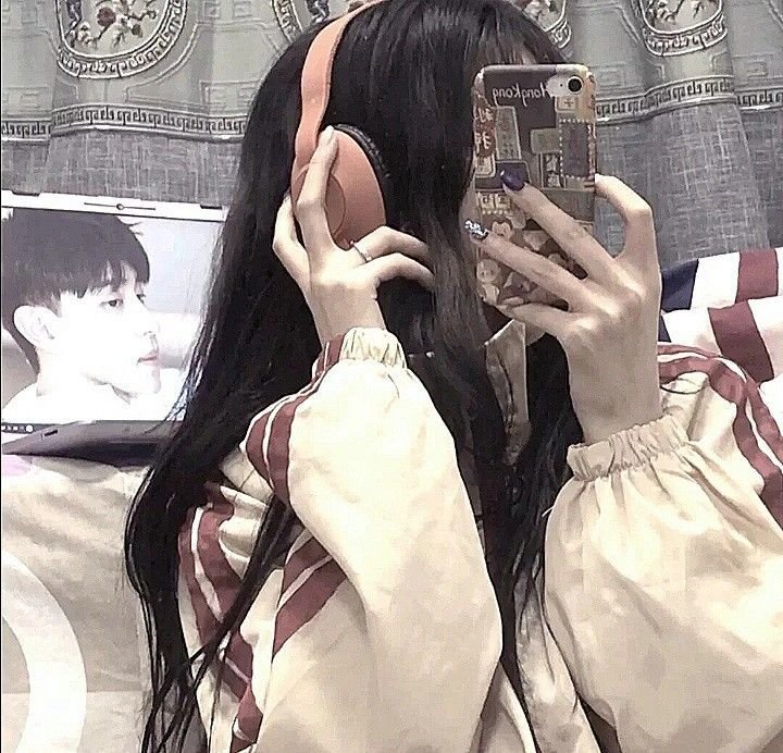 NanamiHachi's profile picture. AIイラスト&音楽を制作してます❗️┊︎AICreator┊︎kawaii┊︎AIイラスト好きな方フォロバ100%✨┊︎ChillでエモいBGMを定期的に投稿┊︎その他アカウントはこちら▶https://t.co/bM6Lf3uUNf🎶