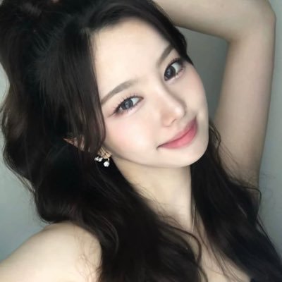 moooon1m's profile picture. 