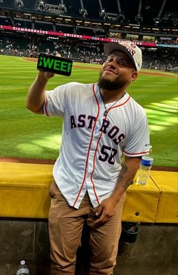 🤙 MMA 👊 jiujitsu NO-GI
aspiring food blogger 🍔
Astros Béisbol ⚾ weeb
yee-haw MF 🇸🇻 🇺🇸