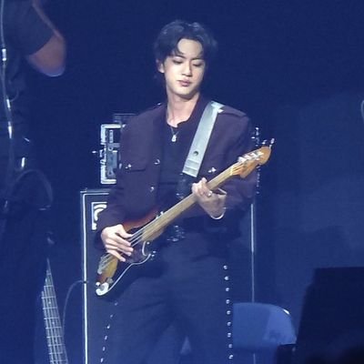 lead yapper. bts•day6. namjin•briwoon. LY HK 190324 🇭🇰 MMA 2019 191130 🇰🇷 YTC 221015 🇰🇷 d-day 230618 🇸🇬 HOS 250412 🇵🇭 250427 🇸🇬 FY 250503 🇮🇩