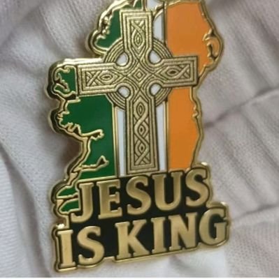 I love my family .My country 🇮🇪, and most importantly, Jesus Christ, our Lord and saviour .Our country and our Christianity will be lost if we don't wake up✝️
