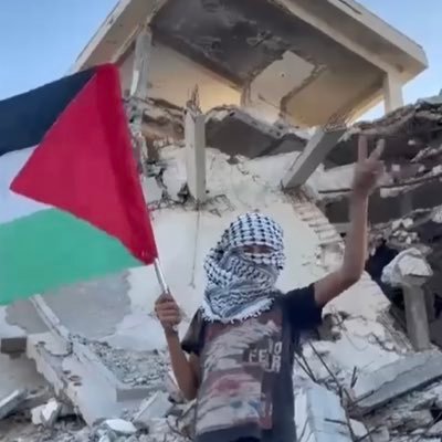 Yanesmurk's profile picture. Alhamduillah🙂