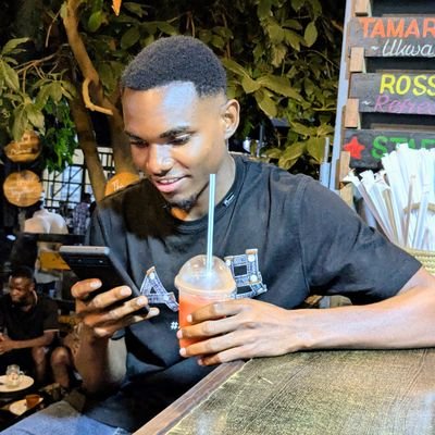 I'm just nobody, forex student, Manchester United en Yanga fan, I believe in God š