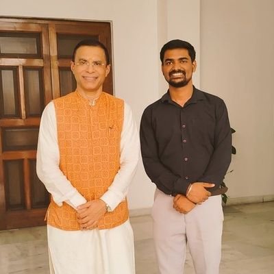 Philosophy | UGC NET Qualified |
🔬 Researching Consciousness | Advaita & Quantum Physics
📚 Seeker of Truth | 🇮🇳 Rising Globally
https://t.co/rKl9hvxZJP