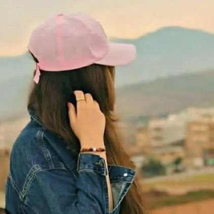 Vishu2321778147's profile picture. Difficult roads often lead to beautiful destinations🎯