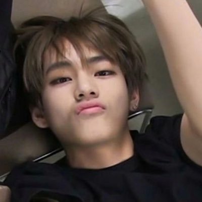 fan acc | 00:00 | this user 𖠋 talk a lot of bangtan 𖦹 •⩊•