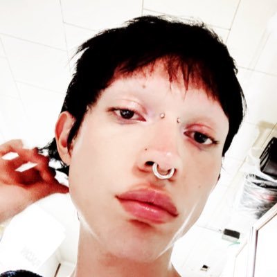 lavidvn's profile picture. 