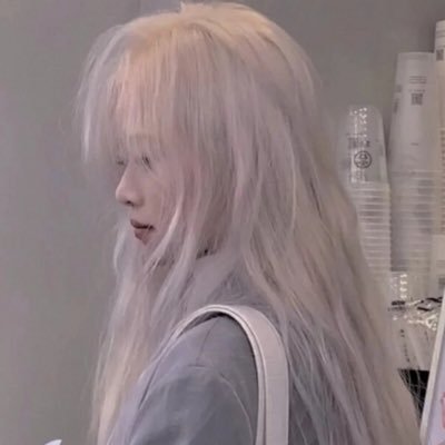 10sfKtk73L9Ns9s's profile picture. 