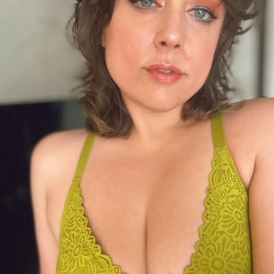 silly bitch ~she/they~ I’ll pay you $20 to dm me ᵗʰᵉ ᵃⁿˢʷᵉʳ ᵗᵒ ᵗʰᵉ ʳᶦᵈᵈˡᵉ