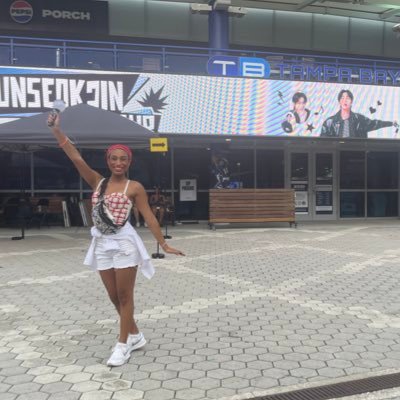 Joyceewithluv's profile picture. ARMY, ONCE, STAY, INSOMNIA, ATINY, To moon. ❤️❤️