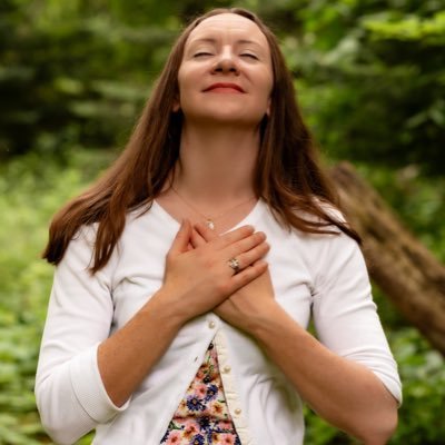 TheGratefulWife's profile picture. Just your average midwestern woman coaching souls toward their God given mission.