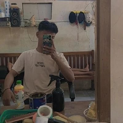 Mahas_kah's profile picture. Bunga tanpa daun.