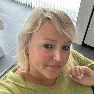 33/ Ambtenaar / Love politics / Smile! - getroffen door CRPS #warrior #amputee #Defensie